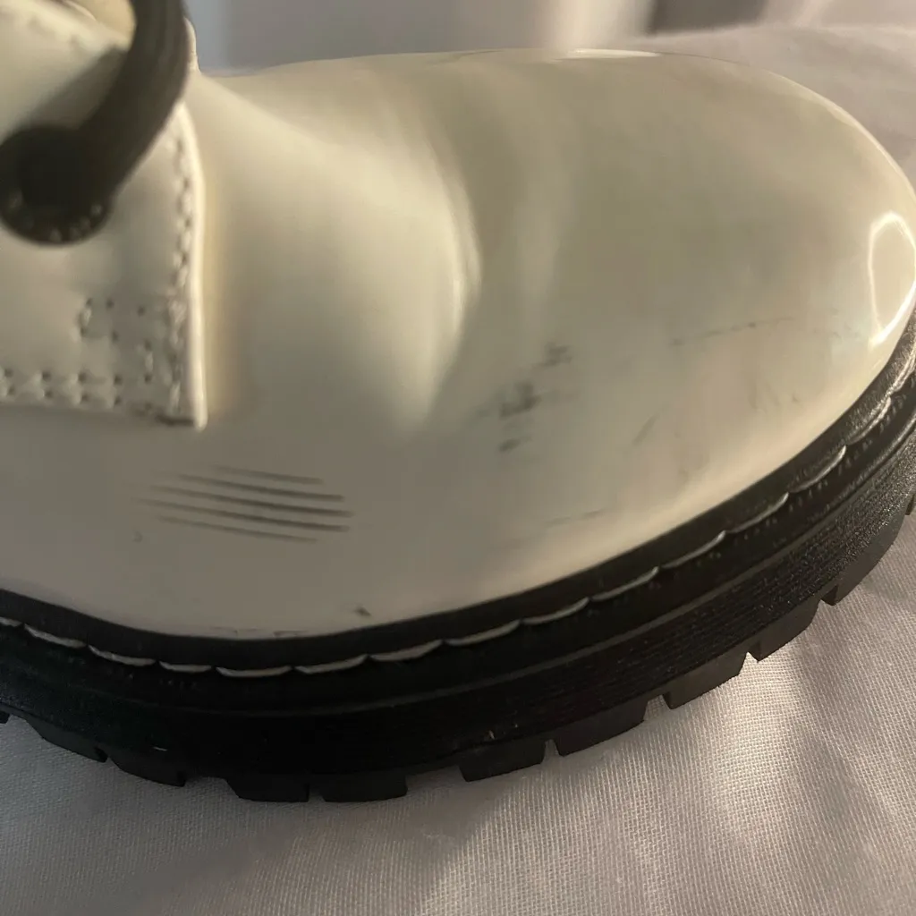 White Lace - Image 7