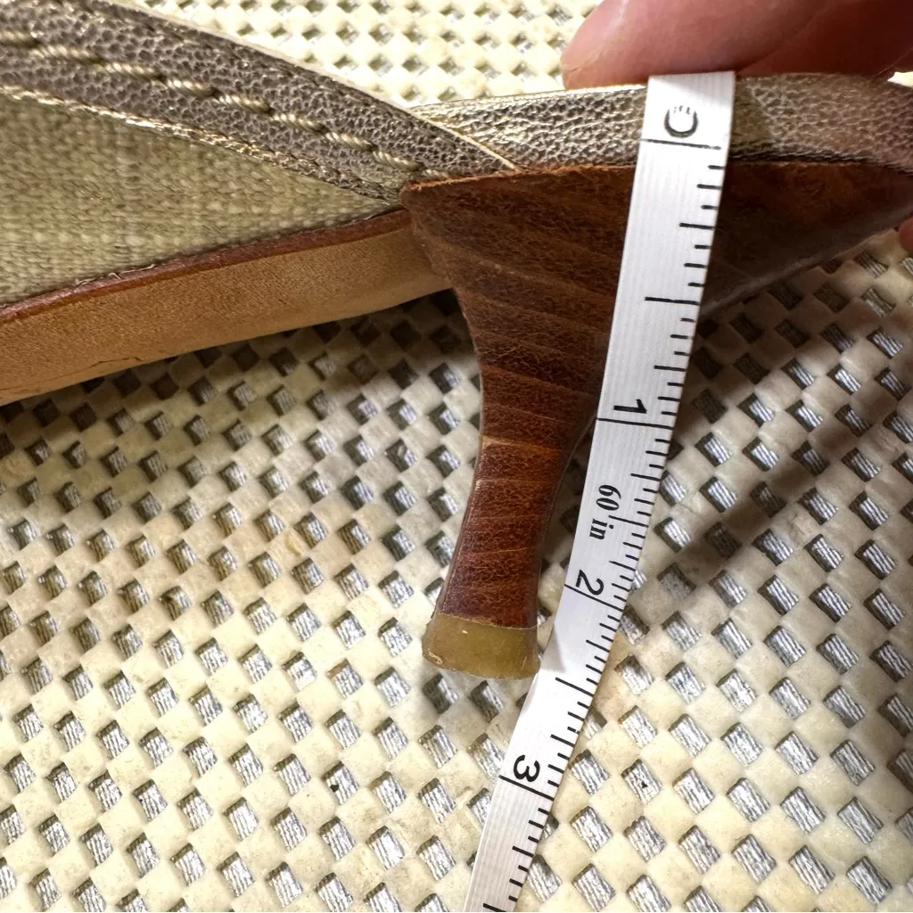 Stuart Weitzman Gold-Tone Leather Low Heel Peep Toe Bow Mules Size 8 - Image 10