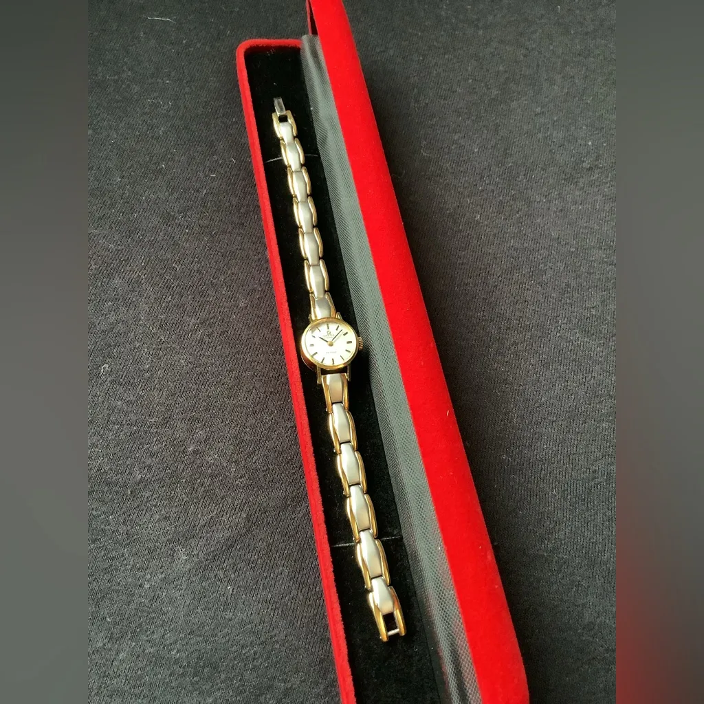 ULTRA CUTE OMEGA AUTOMATIC watch 🔥🔥🔥 Gold - Image 9