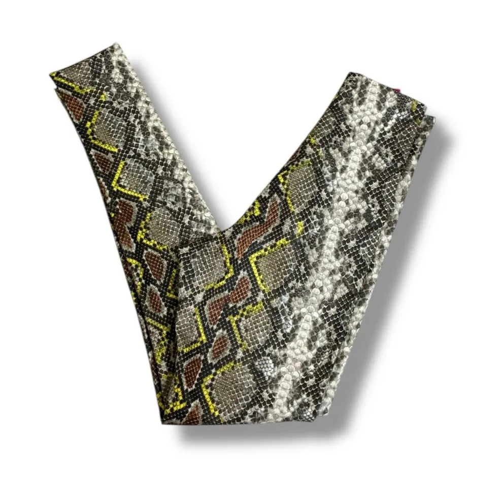 Commando faux animal legging with control neon snake NEW - Image 9