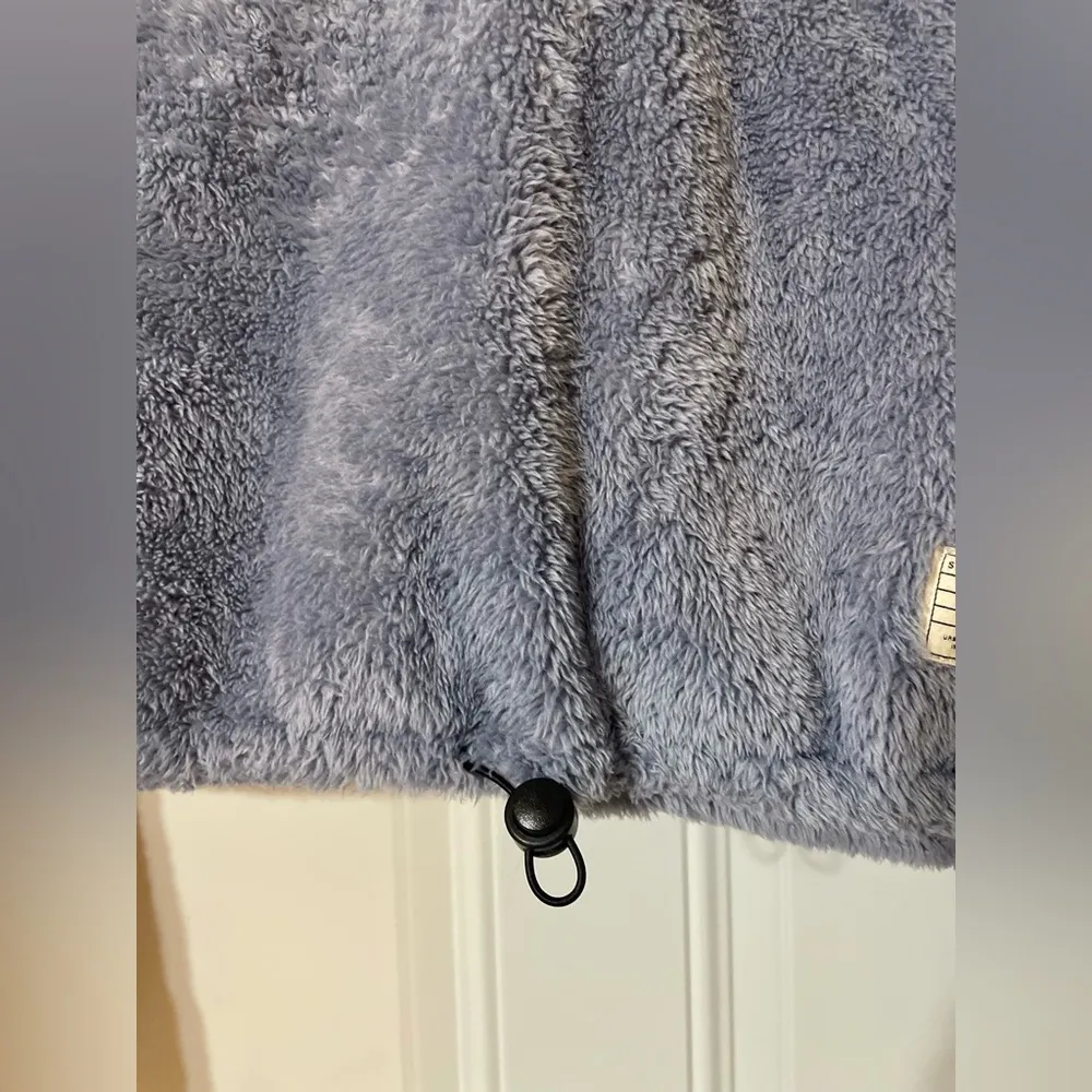 BDG Fuzzy Cropped Hoodie One Size Warm Loungewear Soft Winter - Image 3