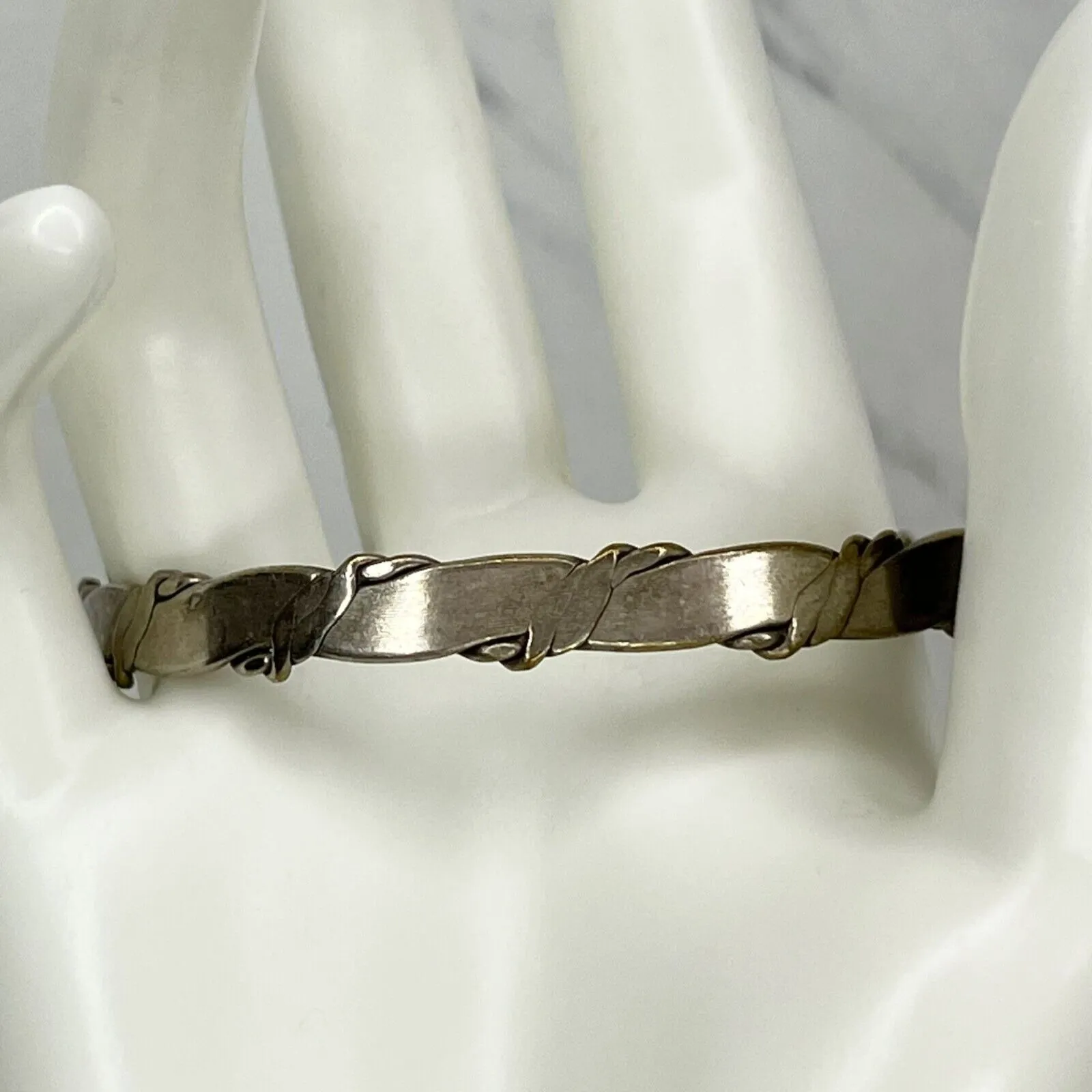 Vintage Mexico Silver Tone Braided Flat Bangle Bracelet ✨ - Image 7