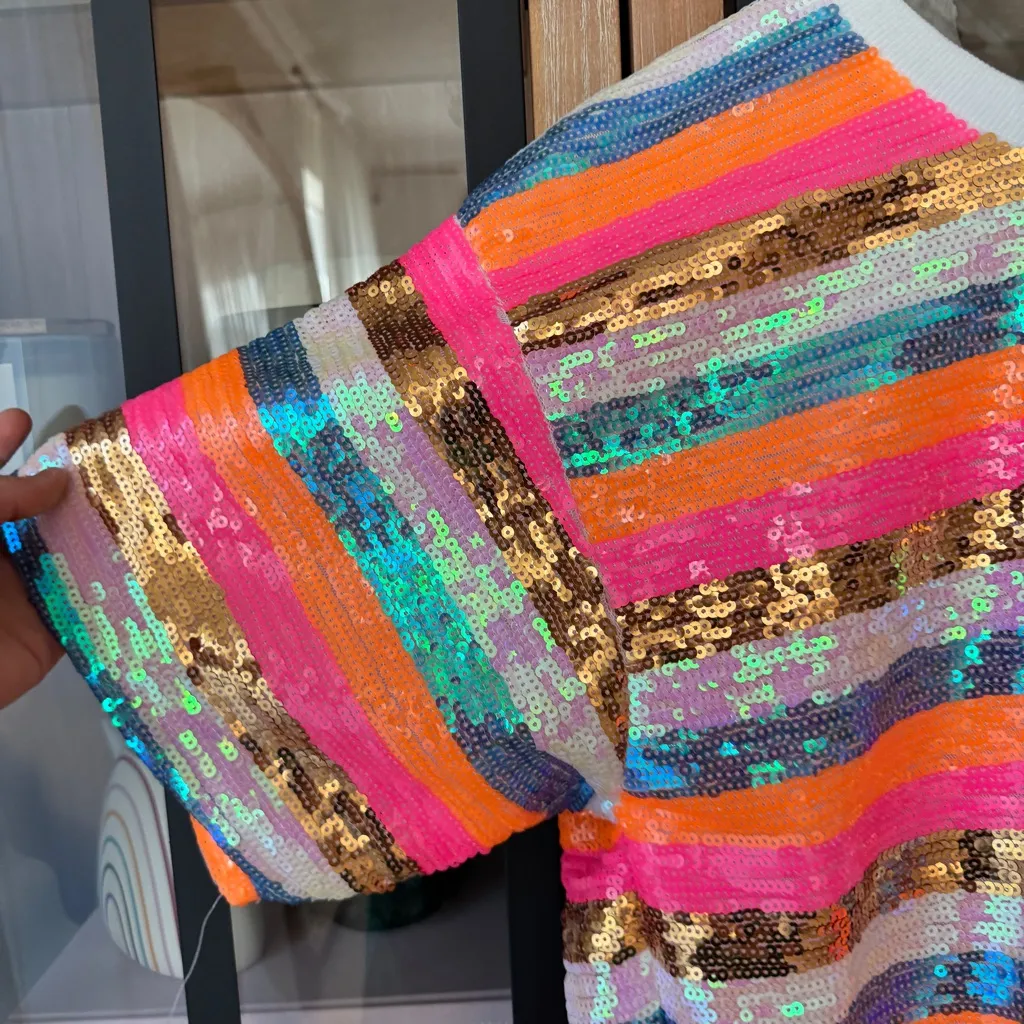 Main strip sequins tee short sleeve crewneck rainbow stripes queen of sparkles - Image 2