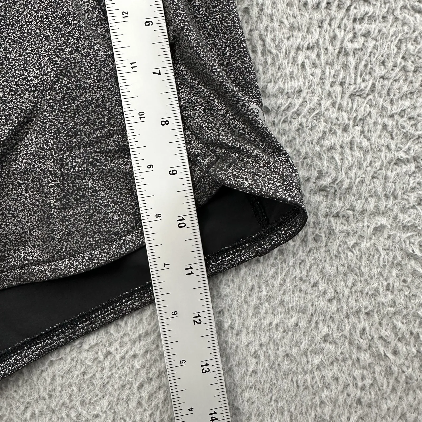 Lululemon Run Times Shorts‎ Low Rise 4" Luminosity Foil Black Athletic Running 8 - Image 11