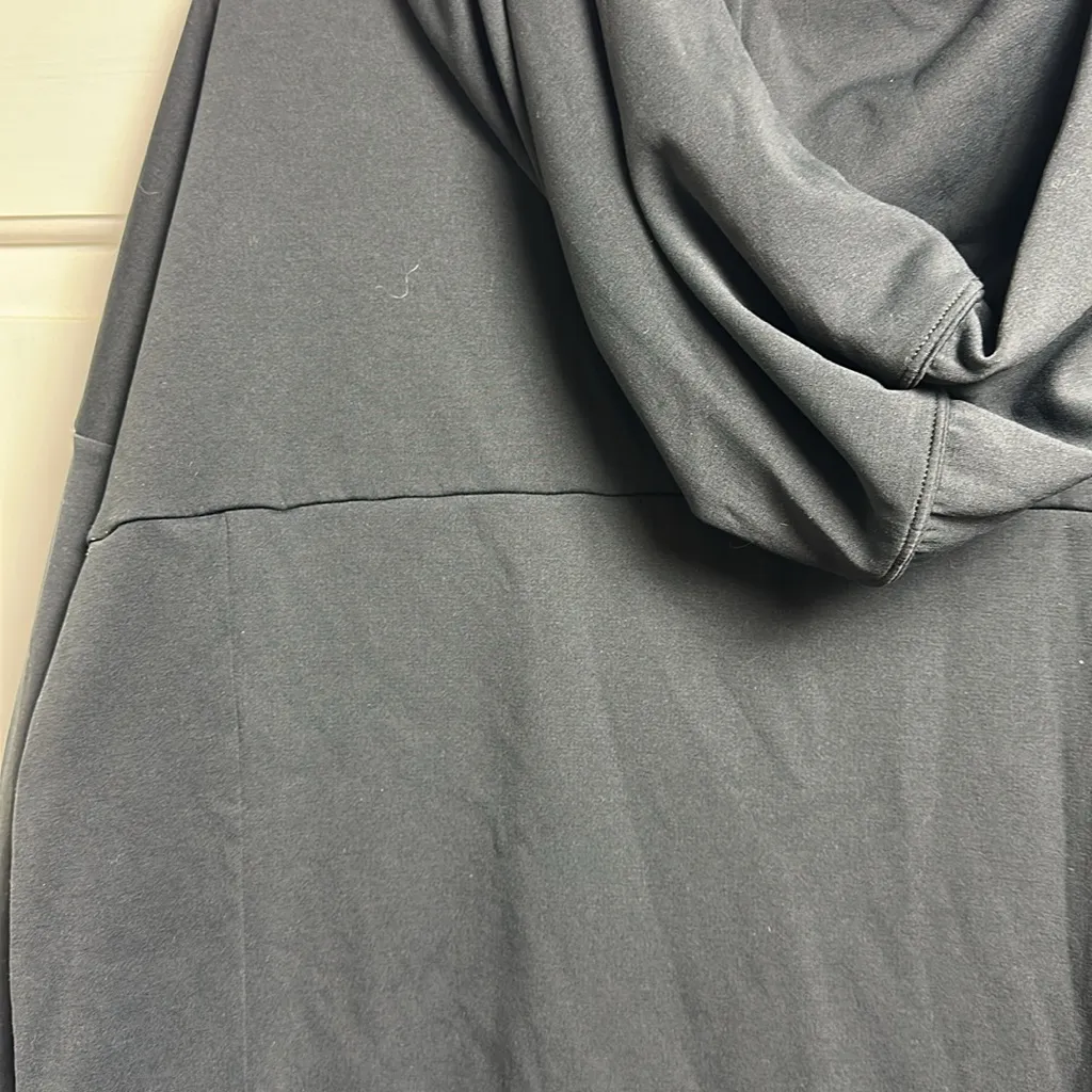 Saucony Hooded Front Pocket Long Sleeve Sweatshirt Black size Medium - Image 7