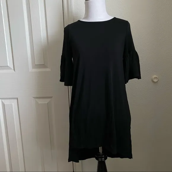 NWT Agnes & Dora Ruffle Sleeve Tunic | Black - Image 2