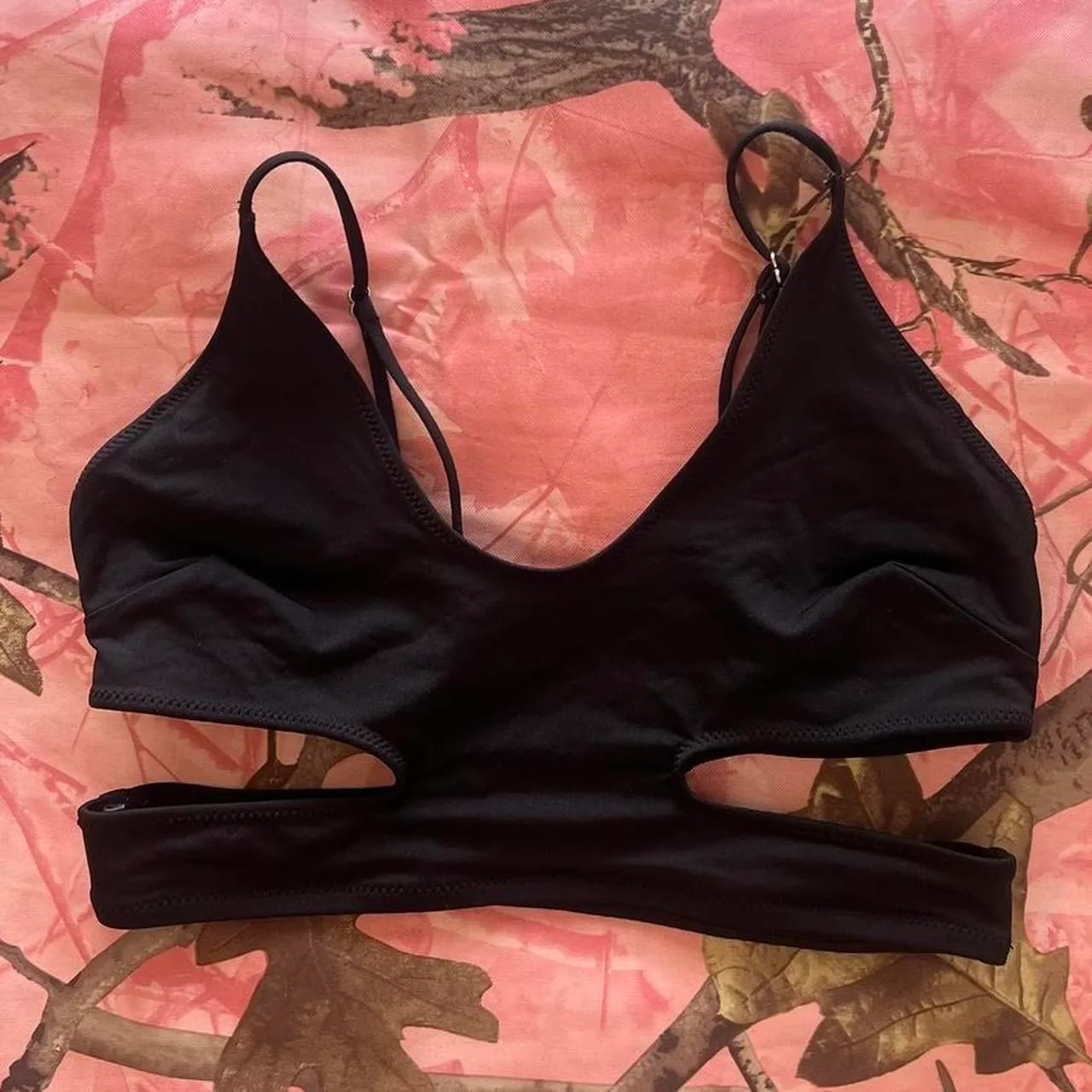 H&M black cut out sports bra - Image 2