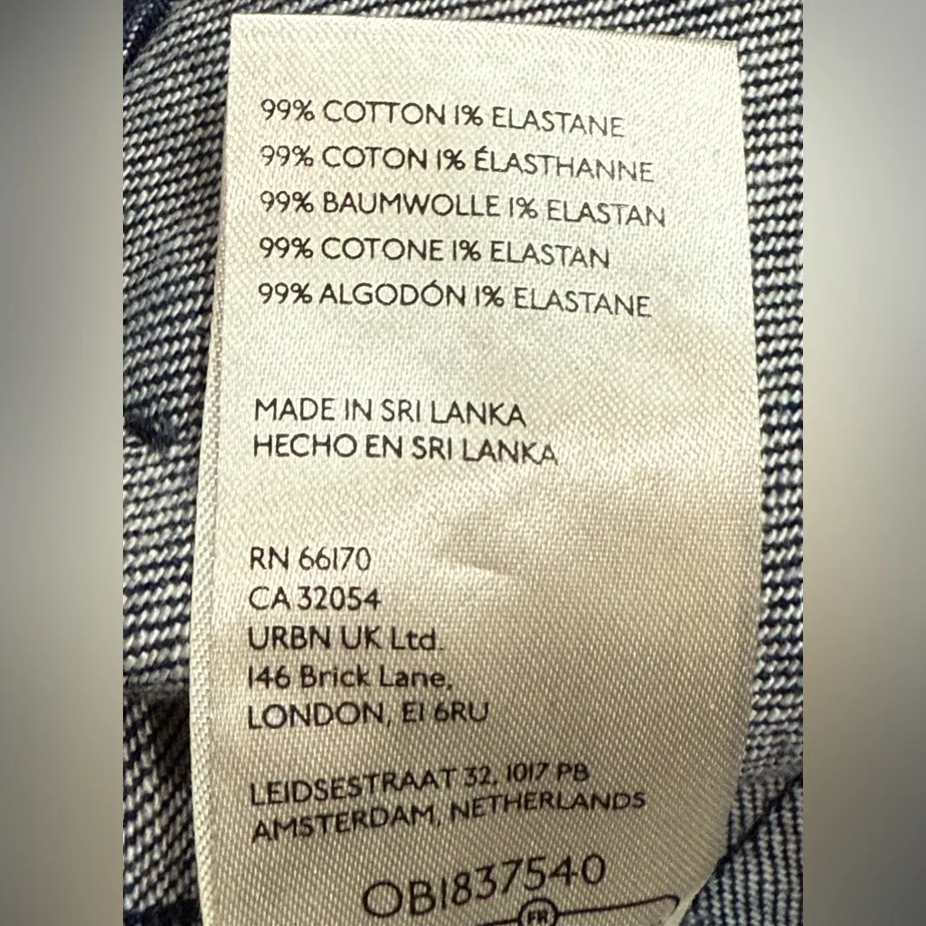 Pilcro Anthropologie Dark Wash‎ Utility Jeans Size 28 Patch Pockets Raw Hem - Image 4