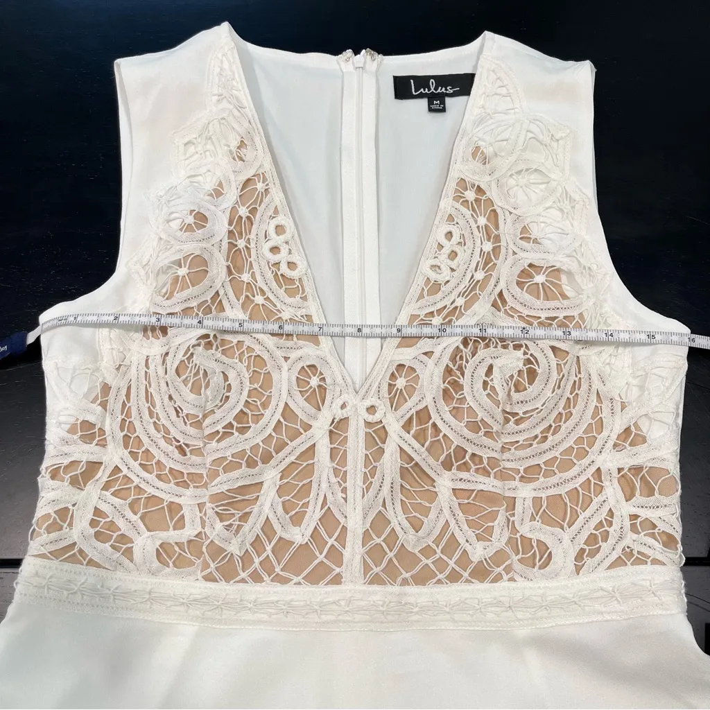 NWT Lulus Florentia White Crochet‎ Lace Chiffon Flare Sleeve Skater Dress MEDIUM - Image 8
