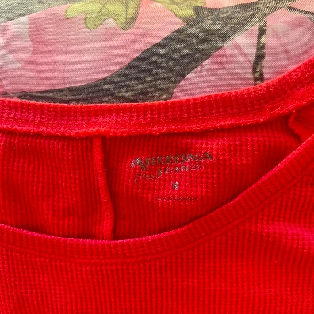 arizona jeans co. bright cherry red waffle knit thermal long sleeve - Image 8