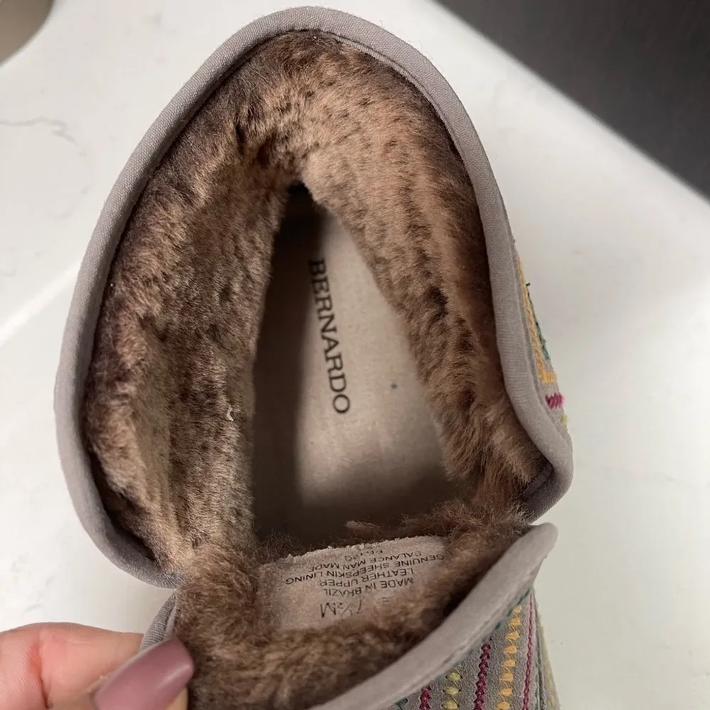 ANTHROPOLOGIE Bernardo Drea shearling Fur suede embroidered boots boho Sz 7.5 - Image 5