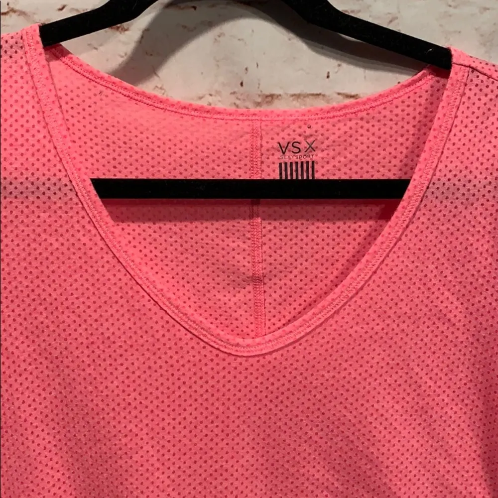 VS Sport pink shirt sz XS V neck - Image 4