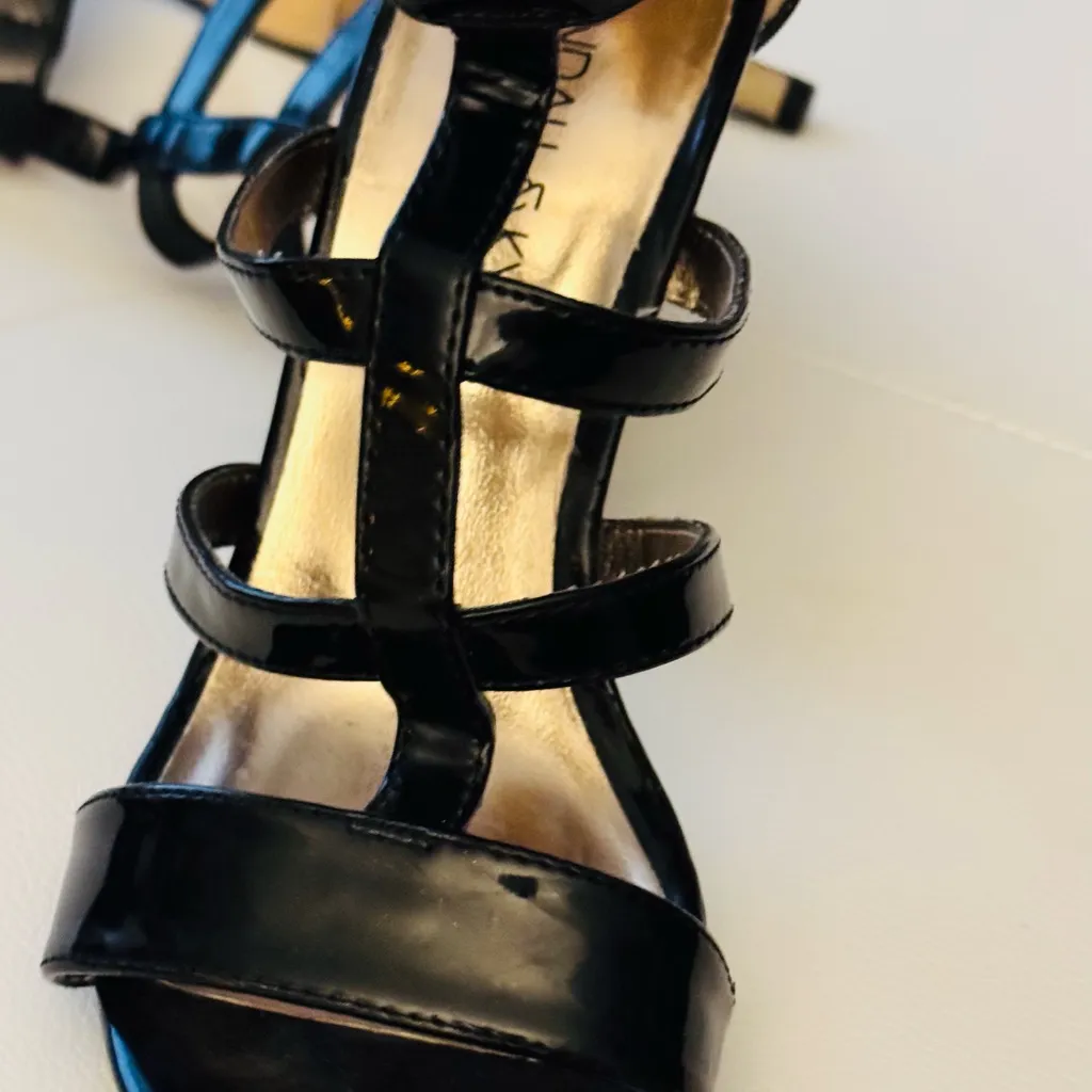 Kendall & Kylie for Madden Girl Black Strappy Sandals - Image 10