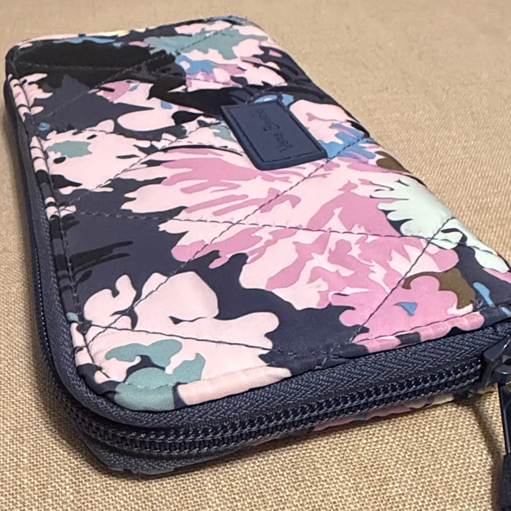 Vera Bradley Quilted Floral Wallet - Image 9