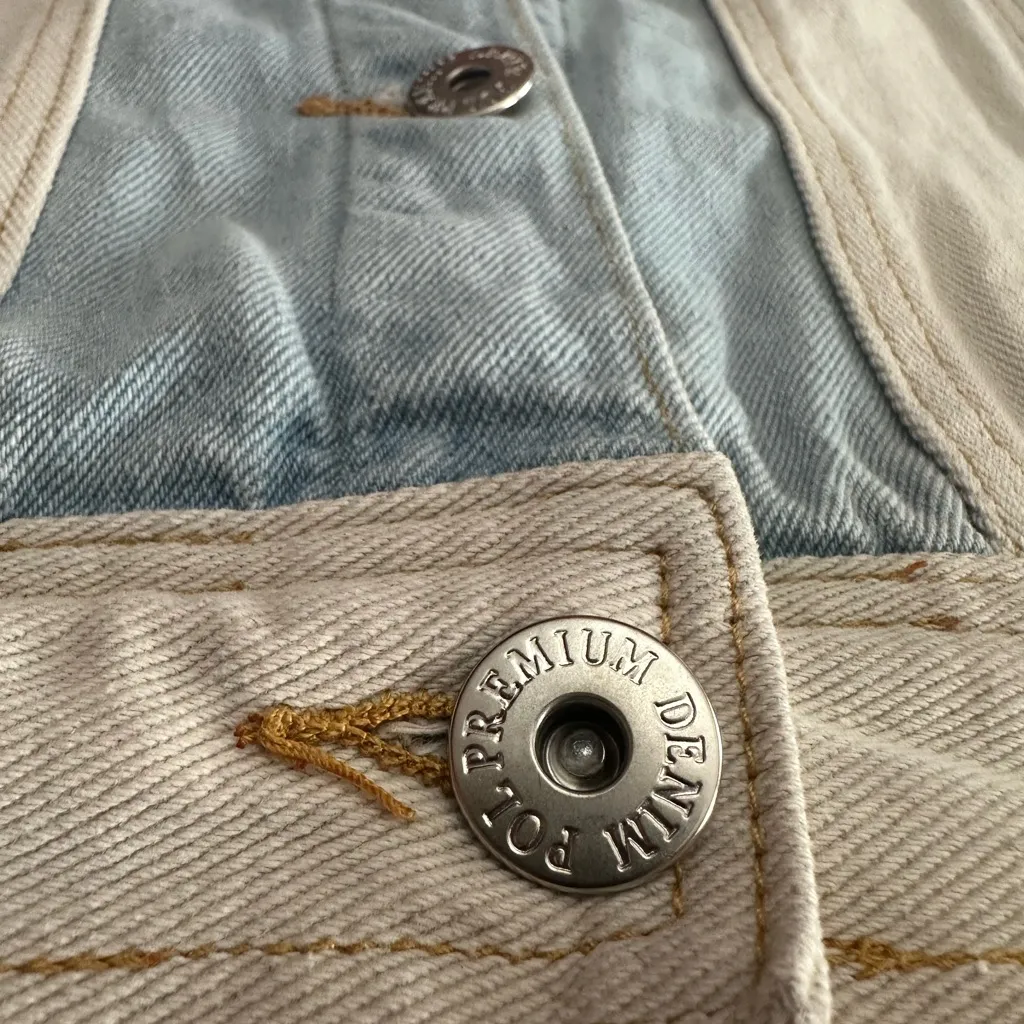 POL EUC Light Two Tone Blue and Cream Denim Jacket Sz S 19” p2p - Image 6