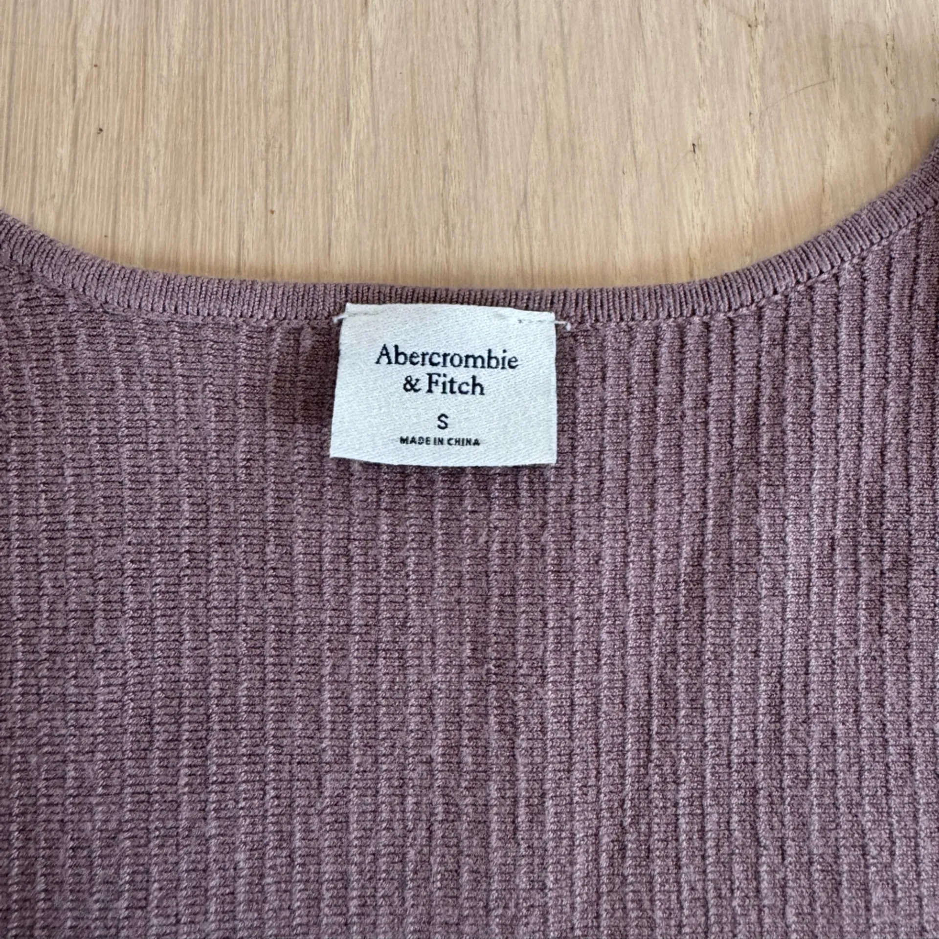 Abercrombie & Fitch Ribbed Squareneck Cropped Long Sleeve Shirt Size Small - Image 2