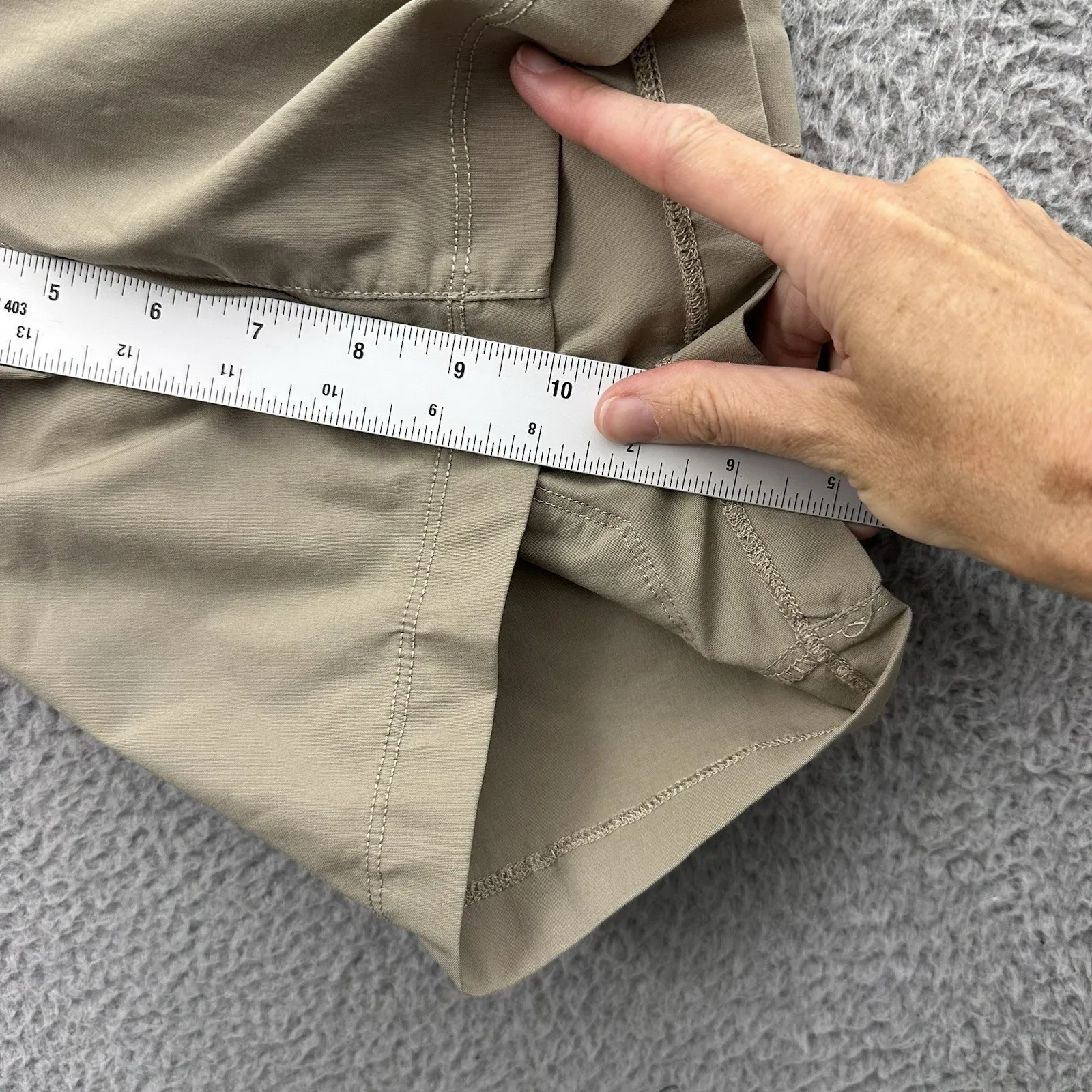 Duluth Trading Co Dry On The Fly Shorts 10" Cargo Khaki Beige‎ Casual Women's 18 Tan - Image 9