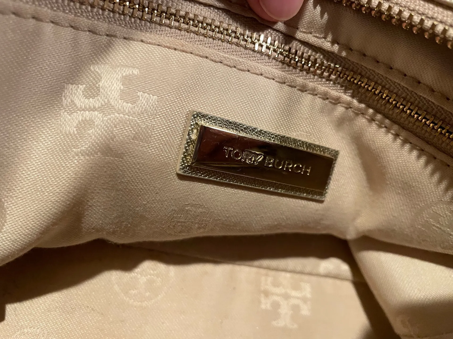 Tory Burch Women’s Gold Leather Robinson Top Zip Tote Shoulder Handbag - Image 14