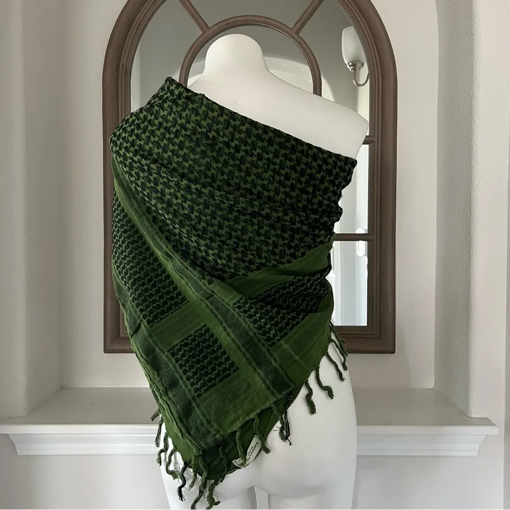 Explore Land Cotton Square Scarf, Houndstooth, Green & Black - Image 4