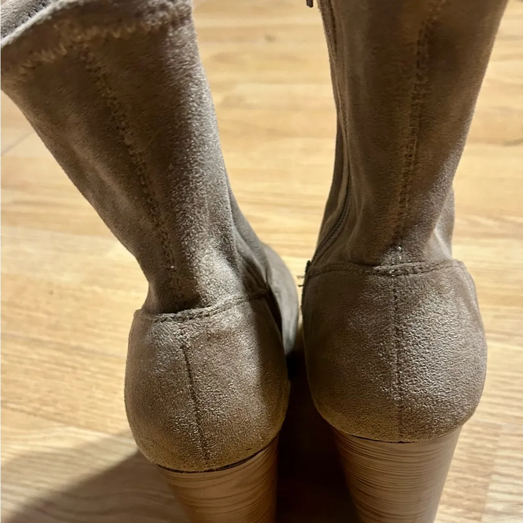 Pierre dumas women’s 6.5 Brown Suede Platform Ankle Boots - Image 6