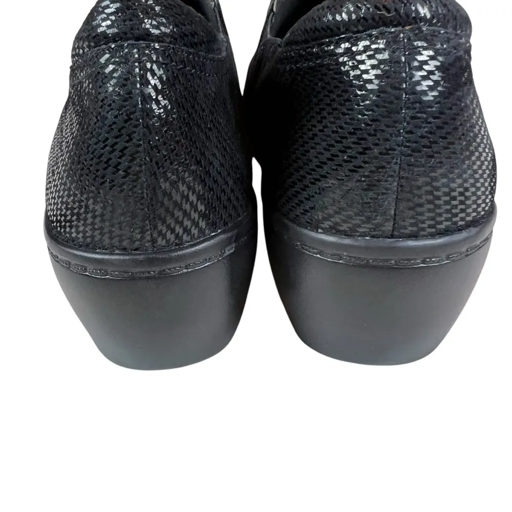 Clarks Slide On Non-Resistant Slip Lightweight Clog Shoes - Image 7