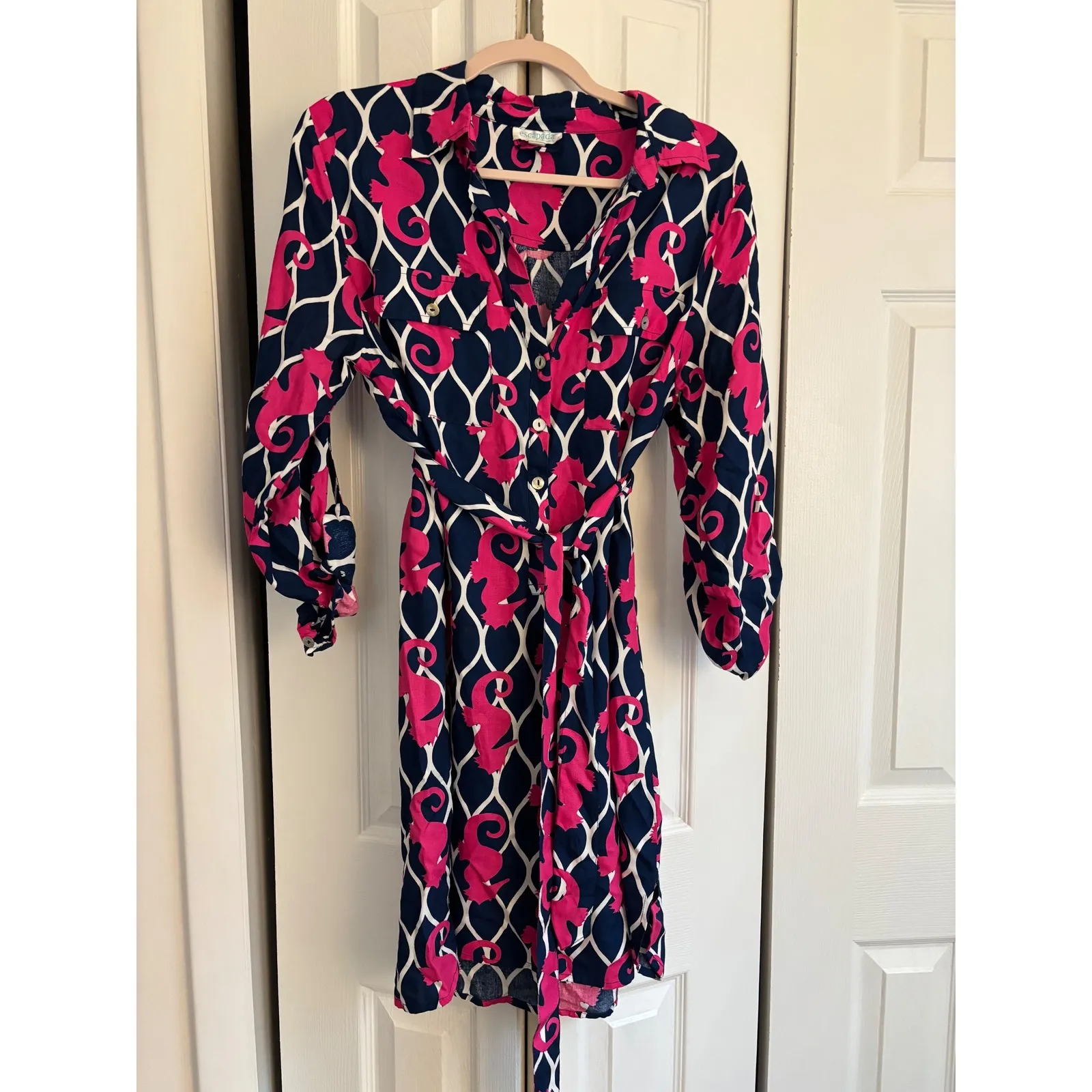 Escapada Beach Tunic Shirt Dress – Size Large – Seahorse Print – Navy & Pink - Image 3