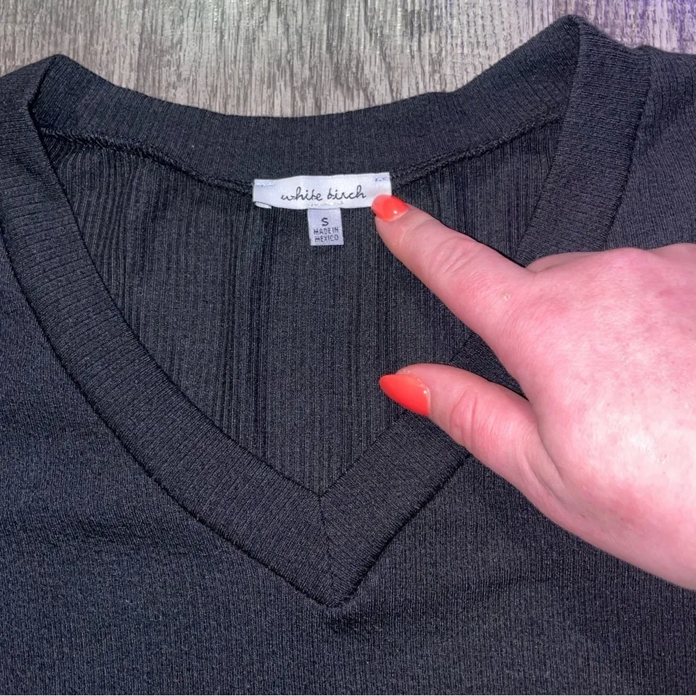 White Birch Black Ribbed Bodysuit Size Small V Neck - Image 4