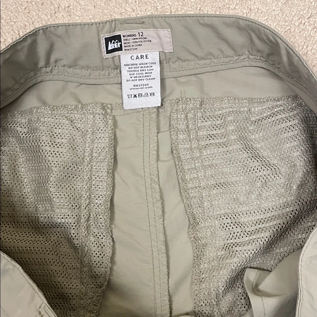 REI Women’s Beige Outdoor Camping Hiking Summer Cargo Shorts Tan Size 12 - Image 11