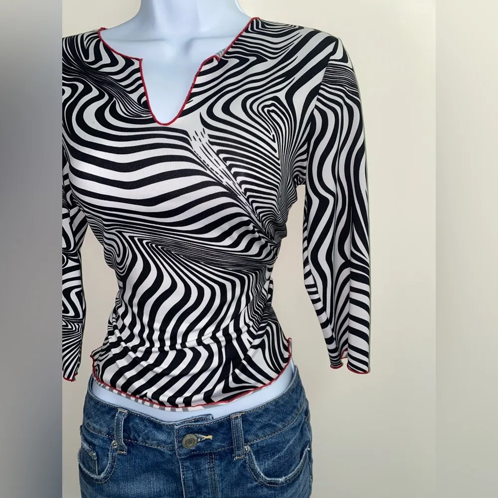 vintage 90s black and white psychedelic swirl top - Image 2
