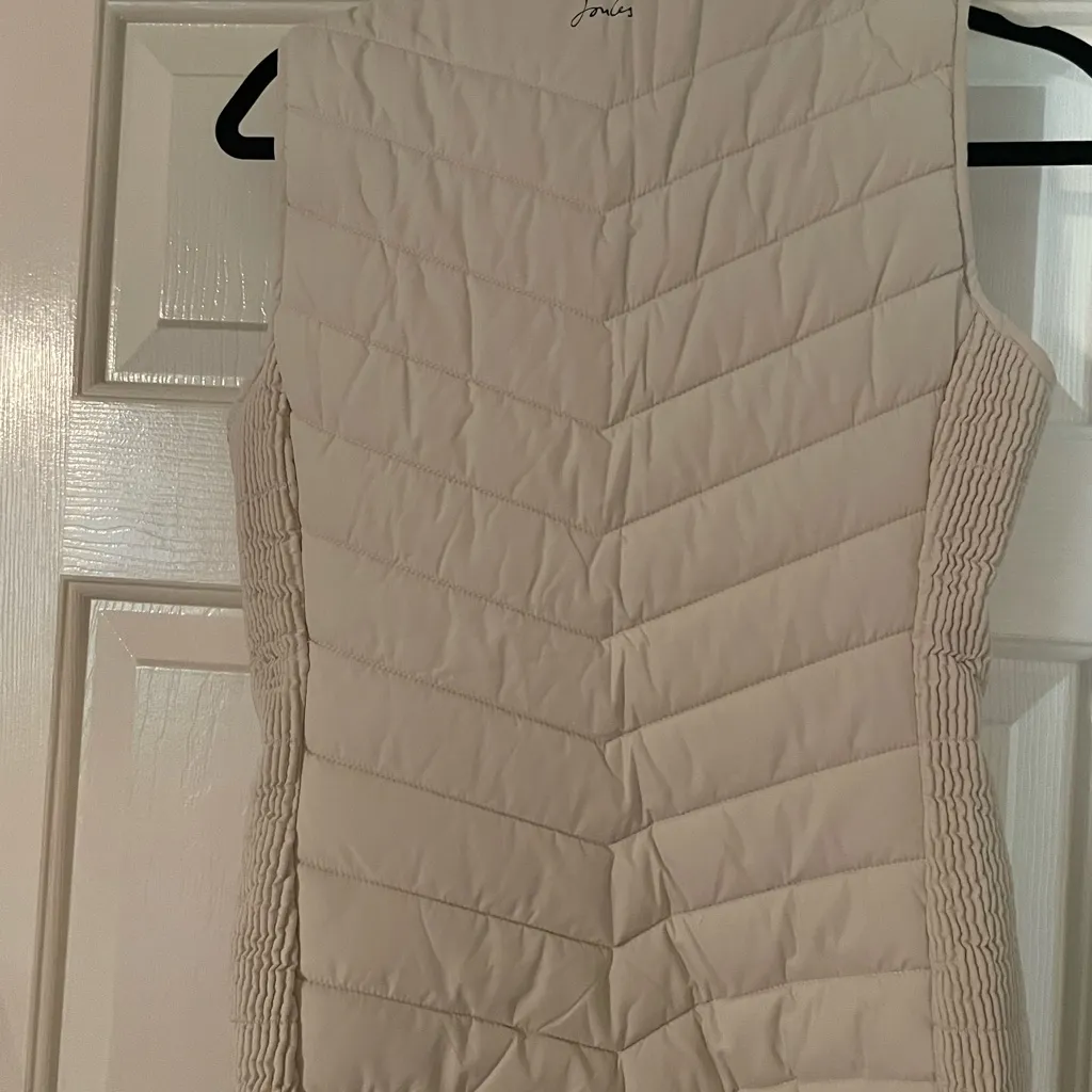 Joules Quilted vest size Medium Fall Padded Comfy Cabincore Size 4 White - Image 9