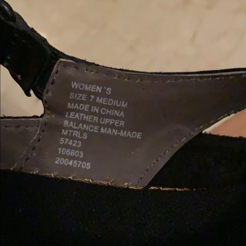 Duluth Trading Co. Black Leather Andina Sandals 7 - Image 6