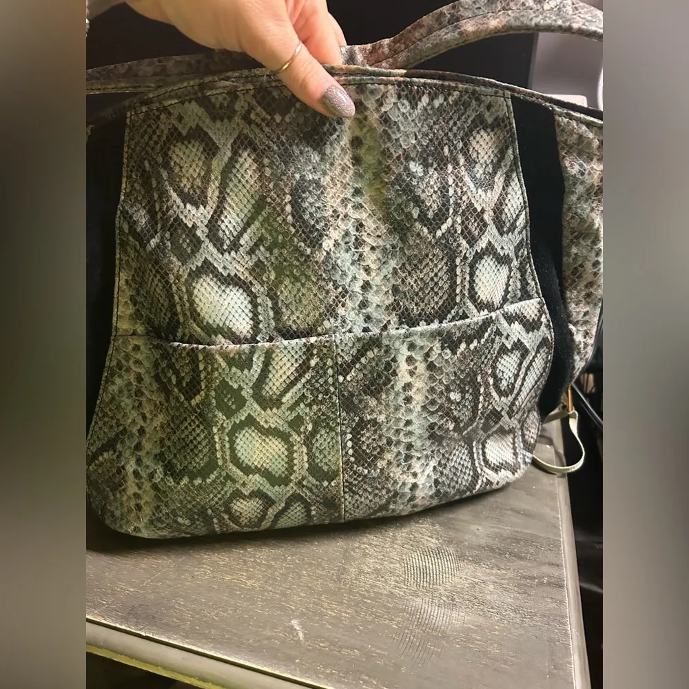 Aimee Kestenberg "Tuscany" Pebble Leather‎ & Suede Hobo in SOFT GREY COBRA NWOT - Image 11