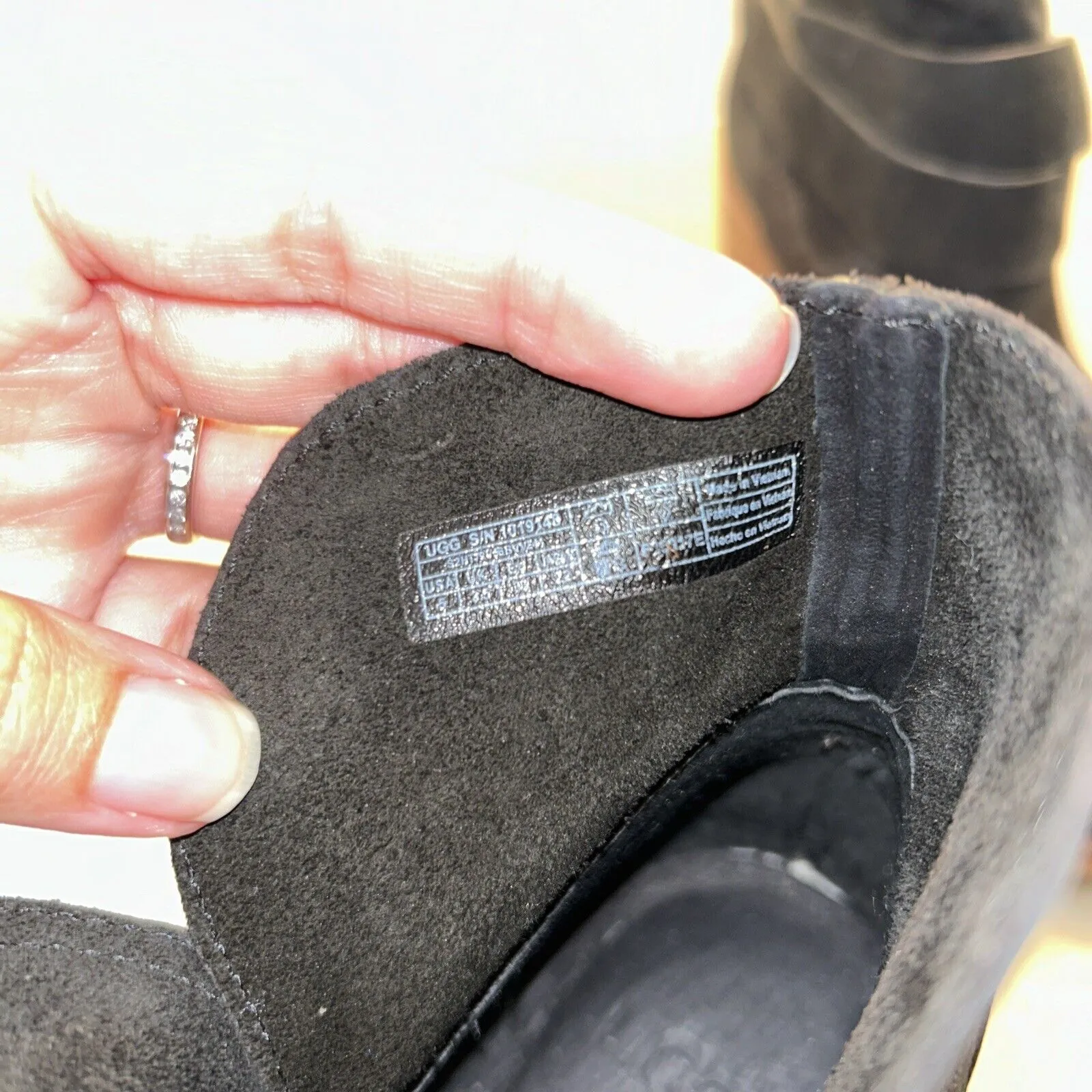 UGG Boots Womens 5‎ Elora Ankle Booties Black Suede Block Heels Pull On EUC - Image 8