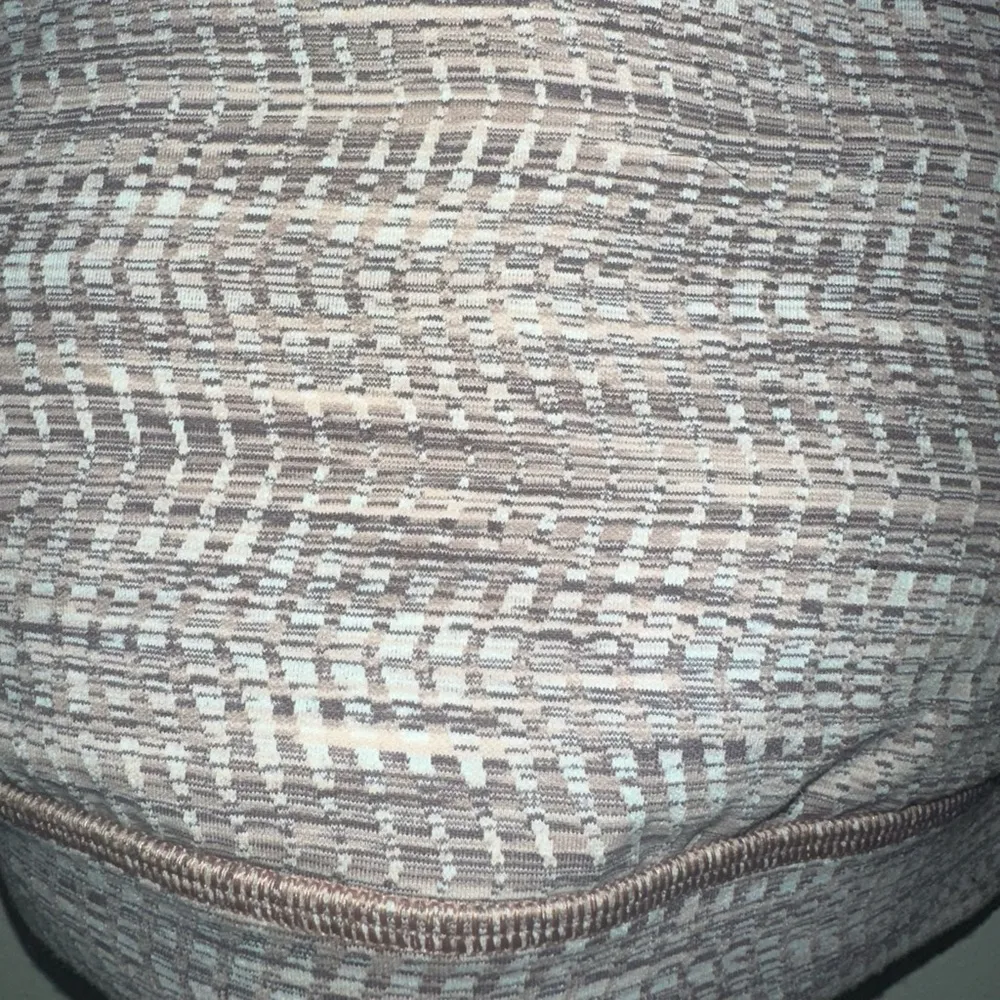 Lululemon Energy Sports Bra Pink Pattern Size 2 - Image 4