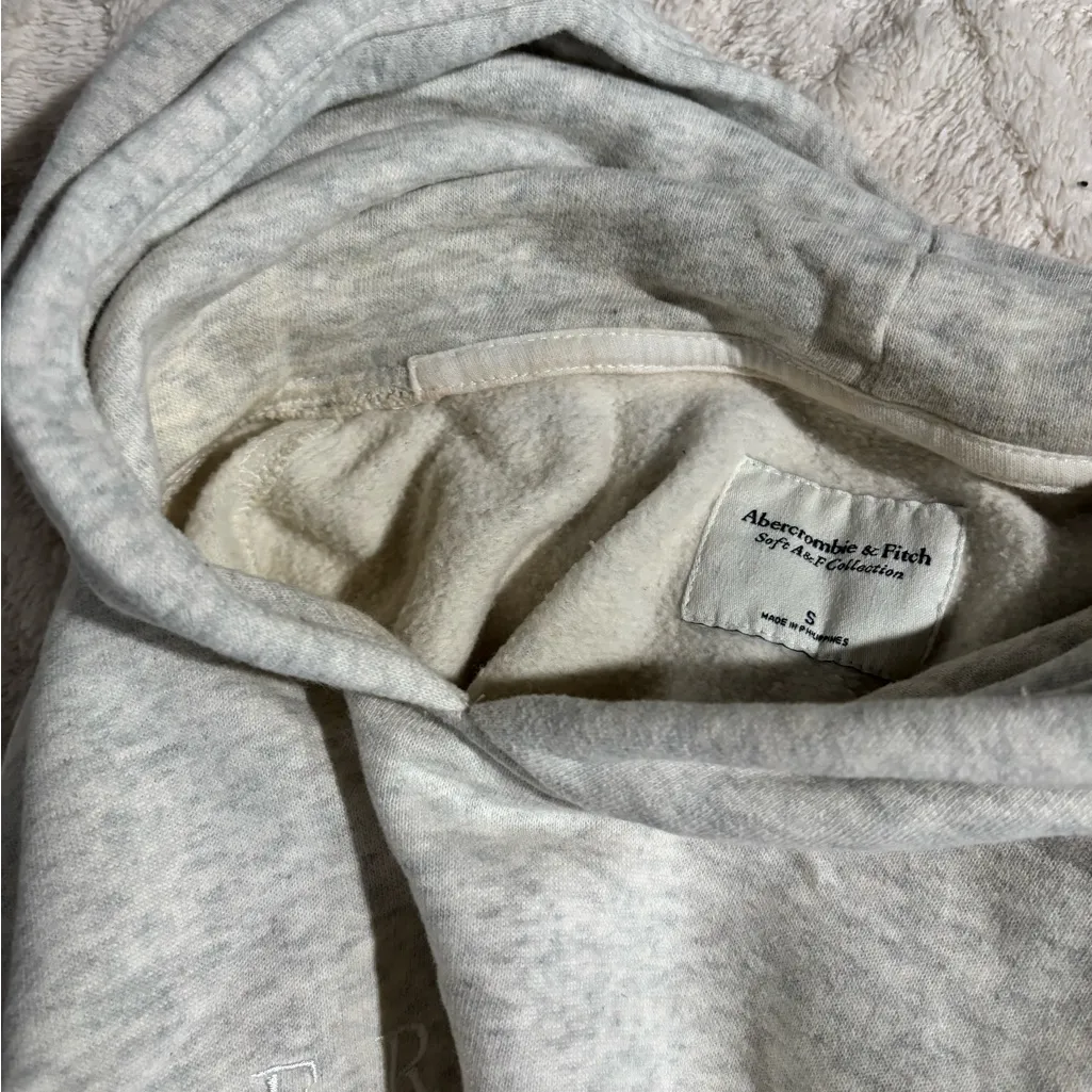 Grey Abercrombie and fitch hoodie small - Image 3