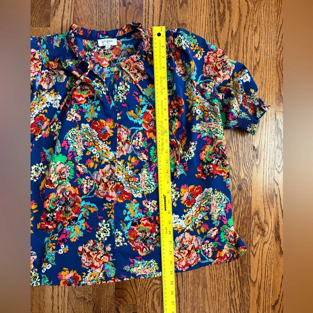 Umgee Mixed Floral Boho Top
Size Small - Image 5