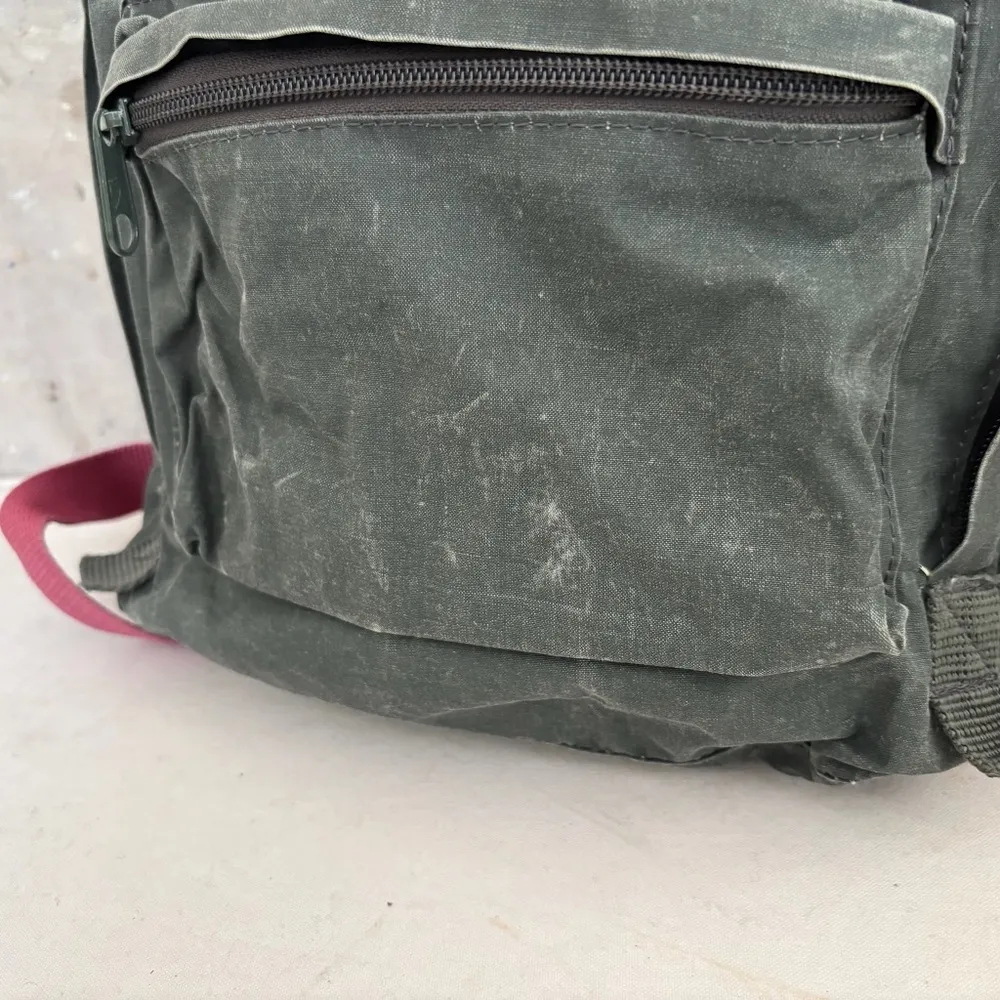 Fjallraven Kanken Classic Backpack Green - Image 2