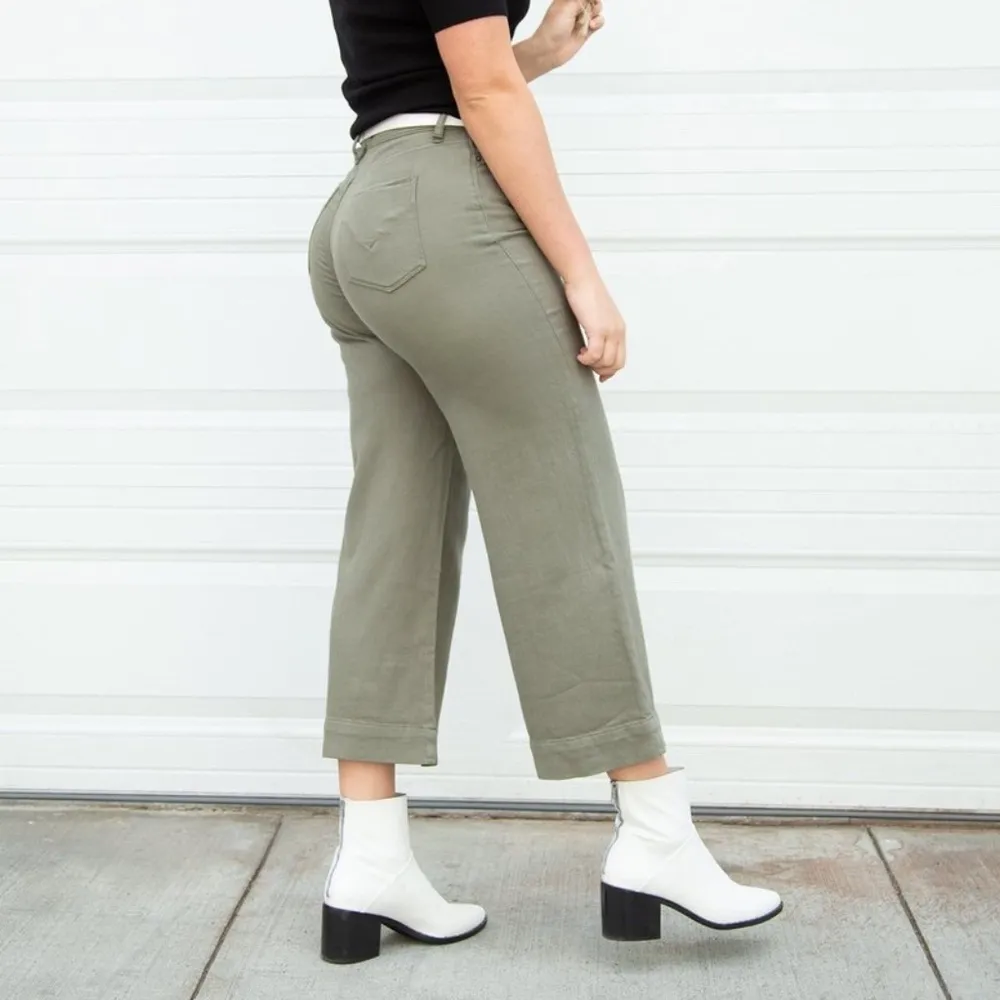 Hudson Holly High Rise Wide Leg Crop‎ Jean Size 28 - Image 6