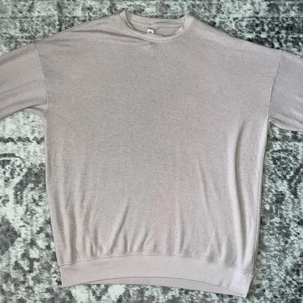 Alo Yoga Soho Pullover in Dusty Pink - Image 6