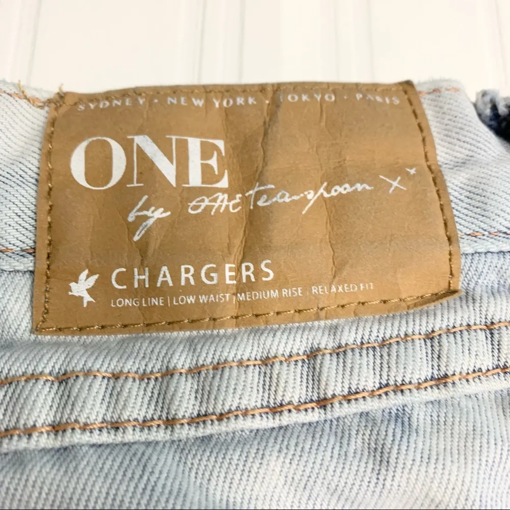 One Teaspoon Distressed Buttonfly Shorts - Image 5