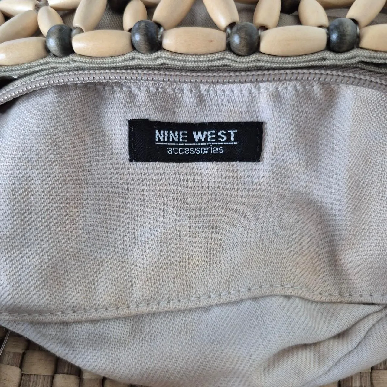 Nine West Vintage Tan and Brown Boho Wood Beaded Shoulder Bag Beach Y2K - Image 3