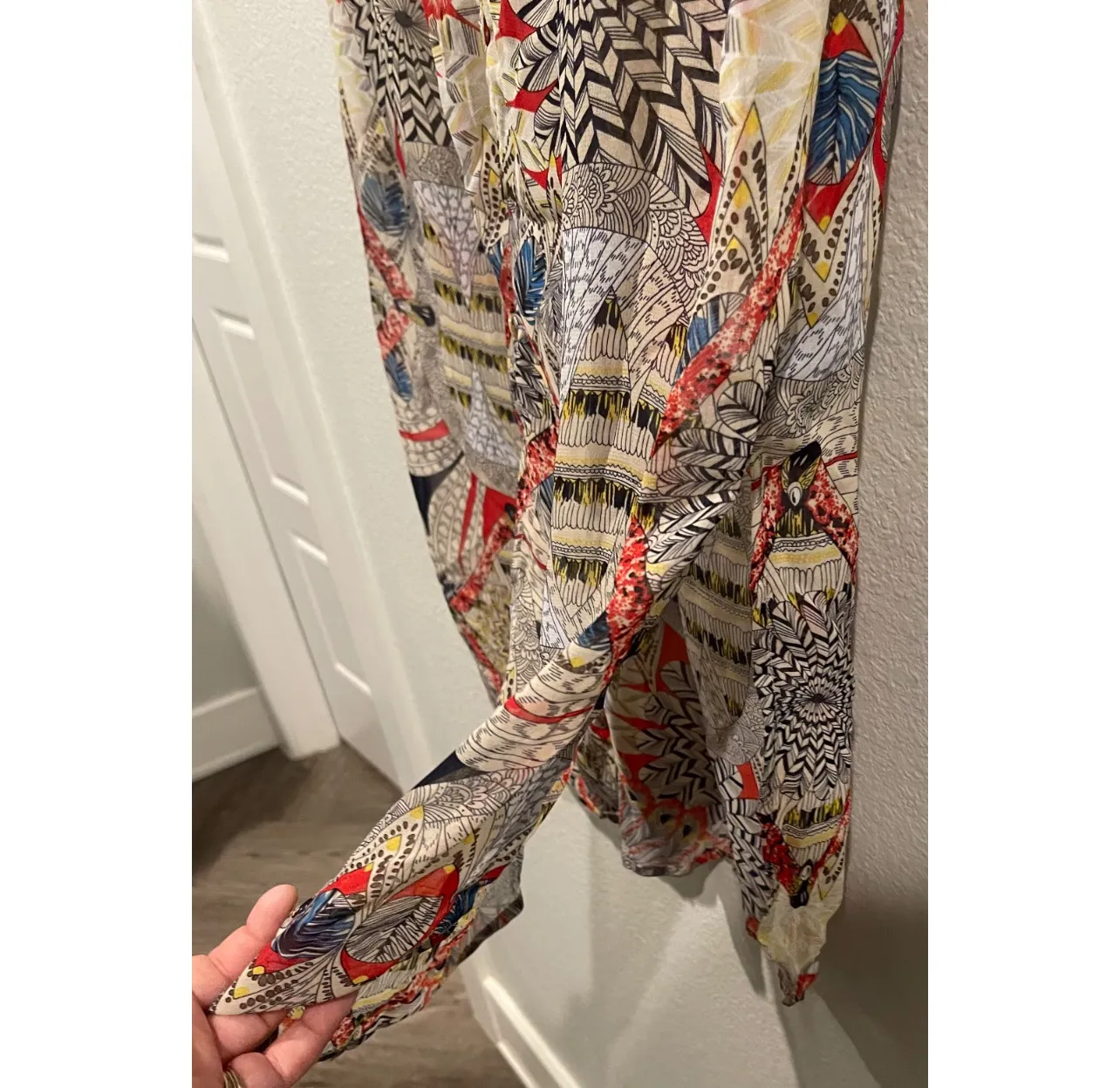 Anthropologie FIGUEROA AND FLOWER Multicolor Lace Back Sheer Sleeveless Tunic - Image 3