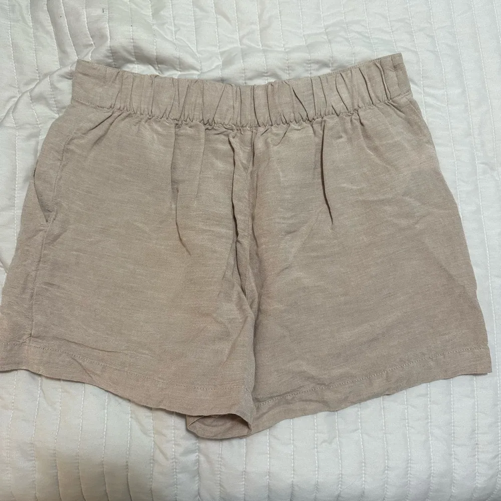 Loft  Linen Shorts - Image 2
