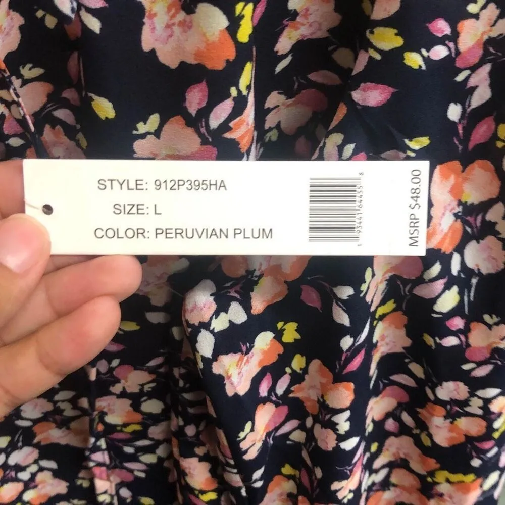 357. Counterparts v-neck floral blouse size large NWT - Image 5