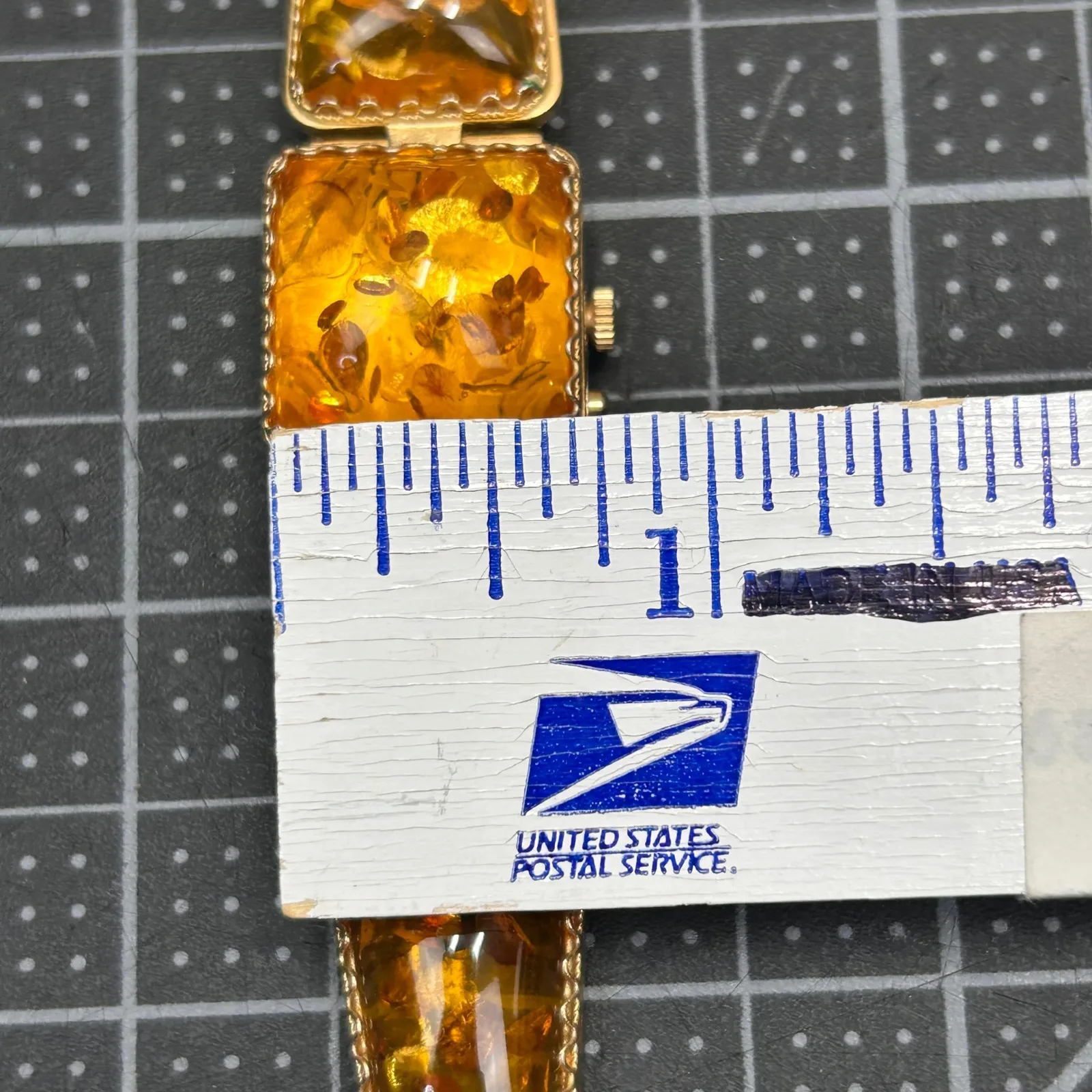 Chaika (YANKA)Gold Tone Amber Inlay Women's Mechanical Watch USSR Era Tested Gold - Image 9