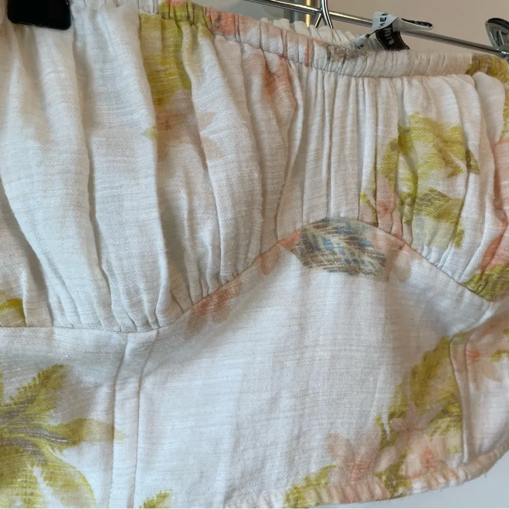 American Eagle Outfitters Floral Cropped Top - Image 3