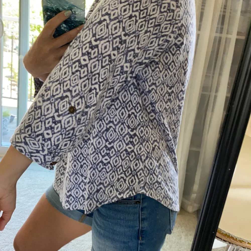 Petite large patterned blouse - Image 4