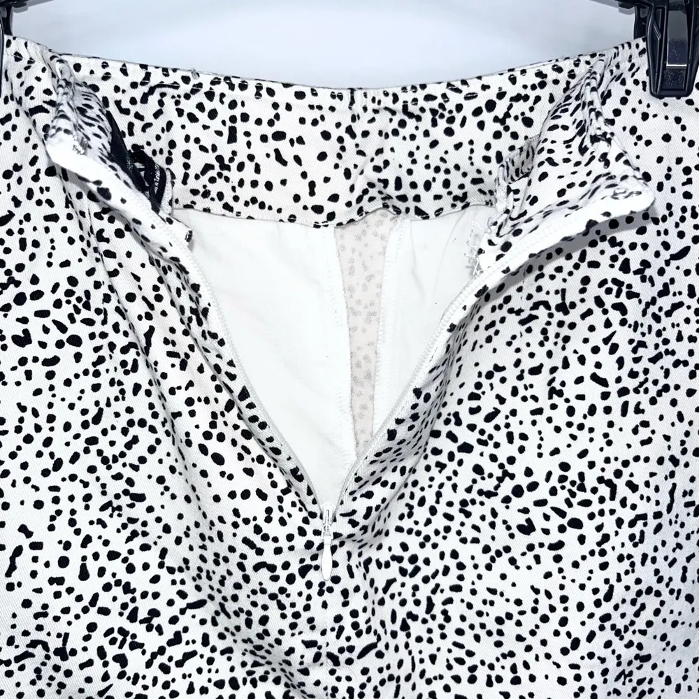 URBAN OUTFITTERS White Black Polka Dot Dalmatian Spotted Mini Pencil Skirt Small - Image 10