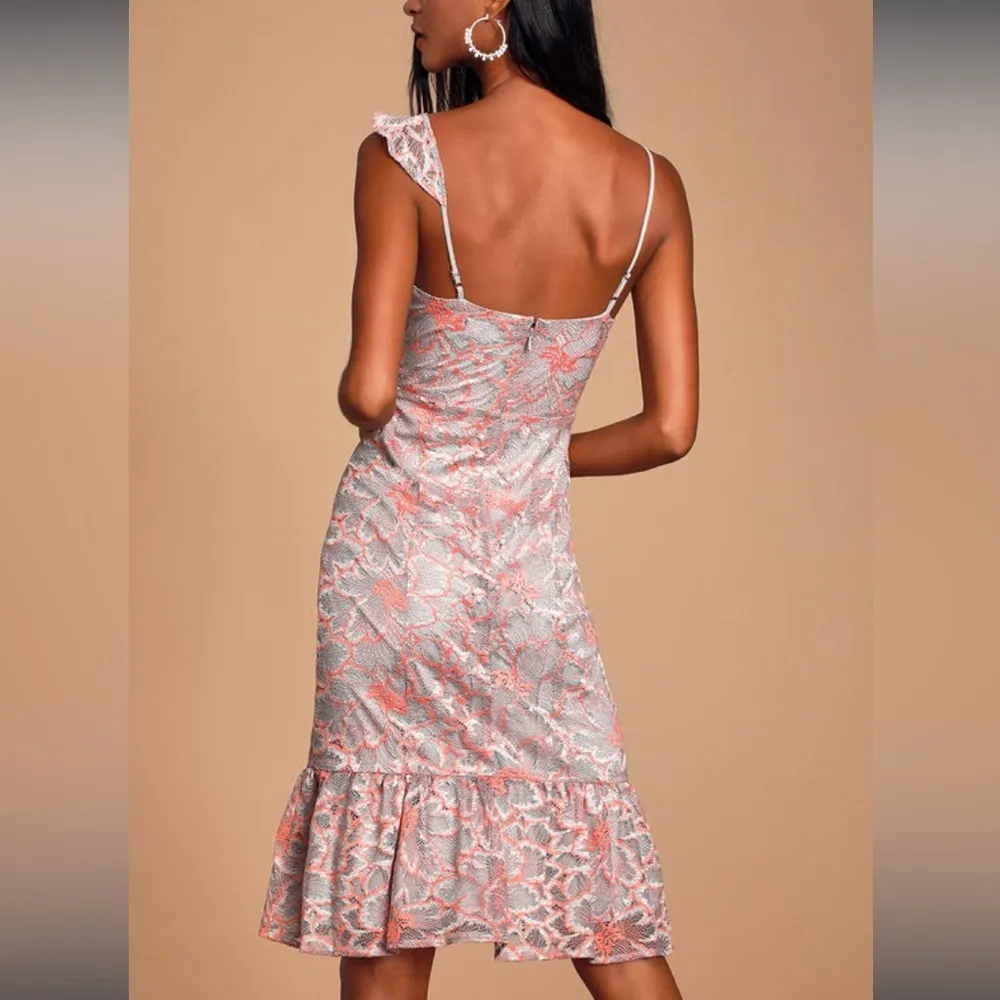 Lulu’s Fleur Allured Grey Lace Midi Dress - Image 3