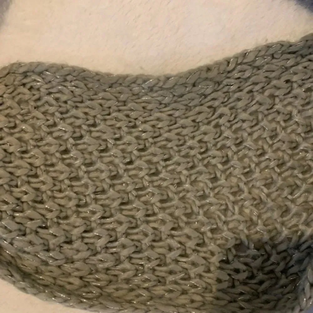 Rampage Shimmer Grey/Silver Knit Scarf EUC‎ - Image 4